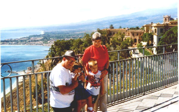 ogkidmed.jpg (54186 bytes)